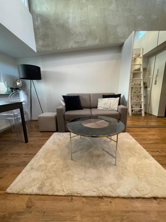 Warynskiego 9 - Piekna Panorama Miasta - Smart Tv 42 Cale - Wifi - Ekspres Kapsulkowy - W Pelni Wyposazona Kuchnia 华沙 外观 照片